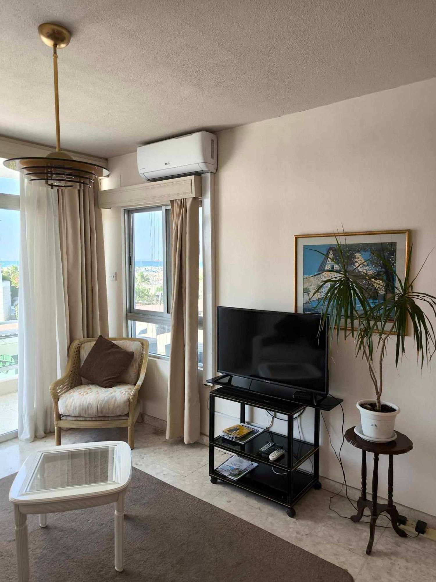 13 Sandy Beach Mackenzie Larnaca Bagian luar foto